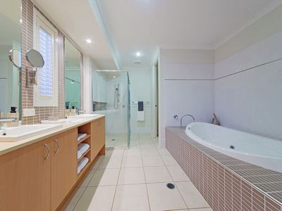 43 Higgs Circuit, Wynnum West
