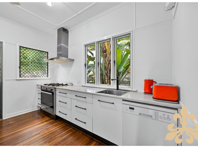 16 Bowen Terrace, The Range