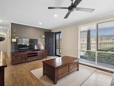 7 Roslyn Street, Somerville