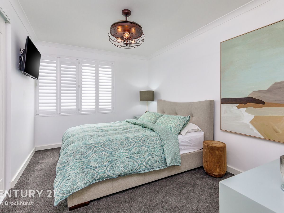 25 Pantheon Avenue, North Coogee