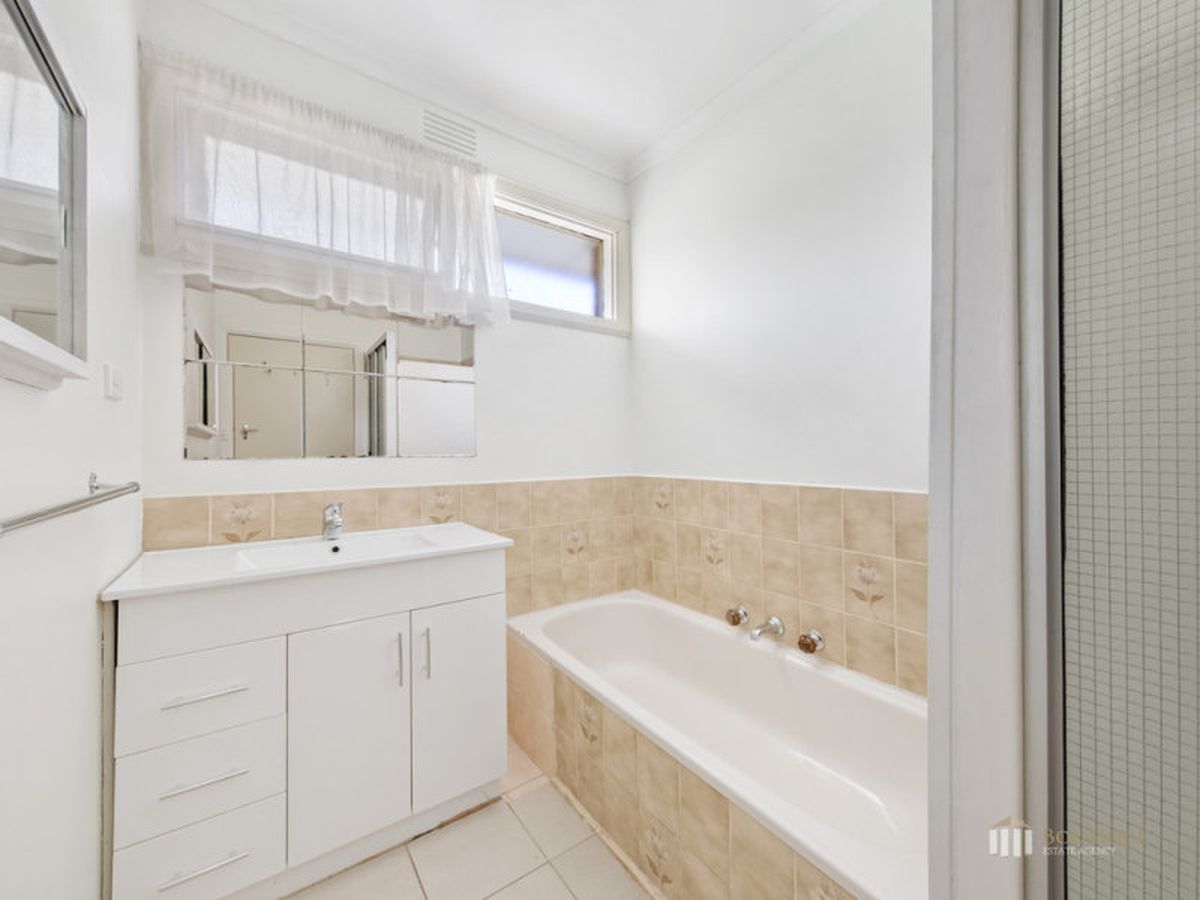 164 Eley Road, Burwood East