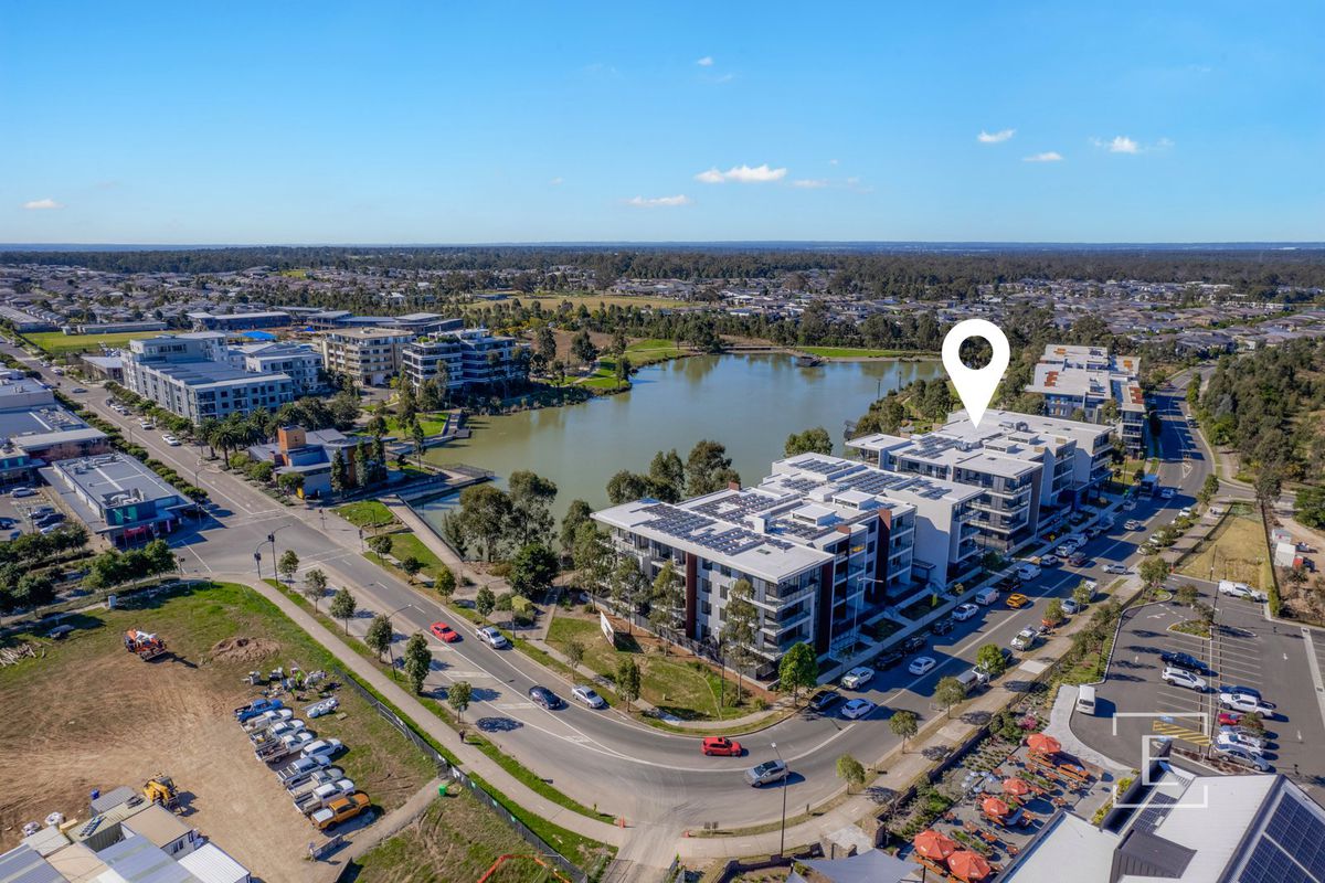 76 Lakeside Parade, Jordan Springs