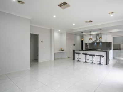 14 Gambino Crescent, Truganina