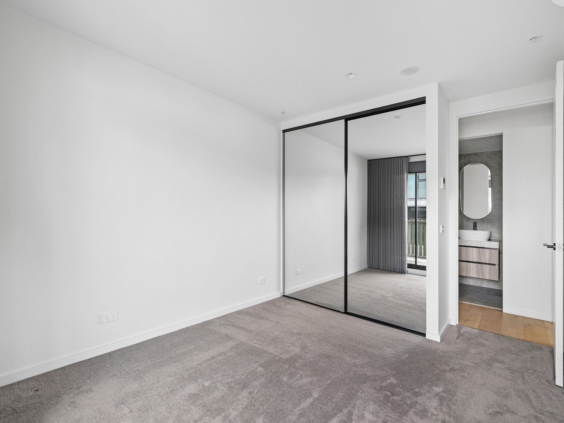 102 / 27 Aitken Street, Williamstown