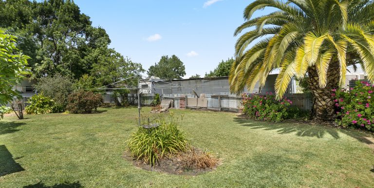 27 Clifton Street, Euroa