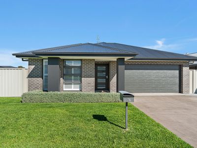 76 Firetail Street, South Nowra