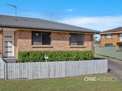 2 / 9 Windle Street, Lake Illawarra