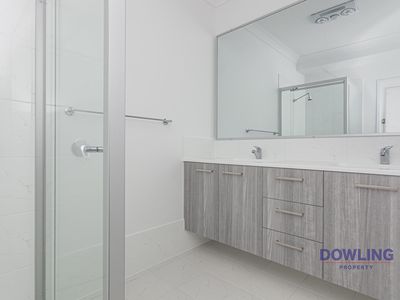 4 Midnight Avenue, Medowie