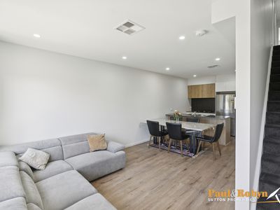 11C Woodberry Avenue, Coombs