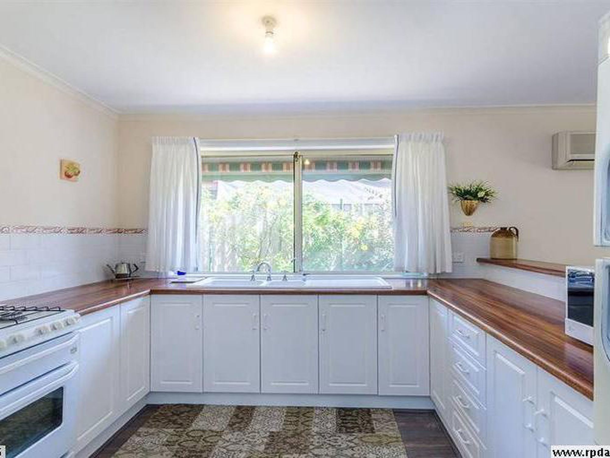 4 Field Street, Oakden