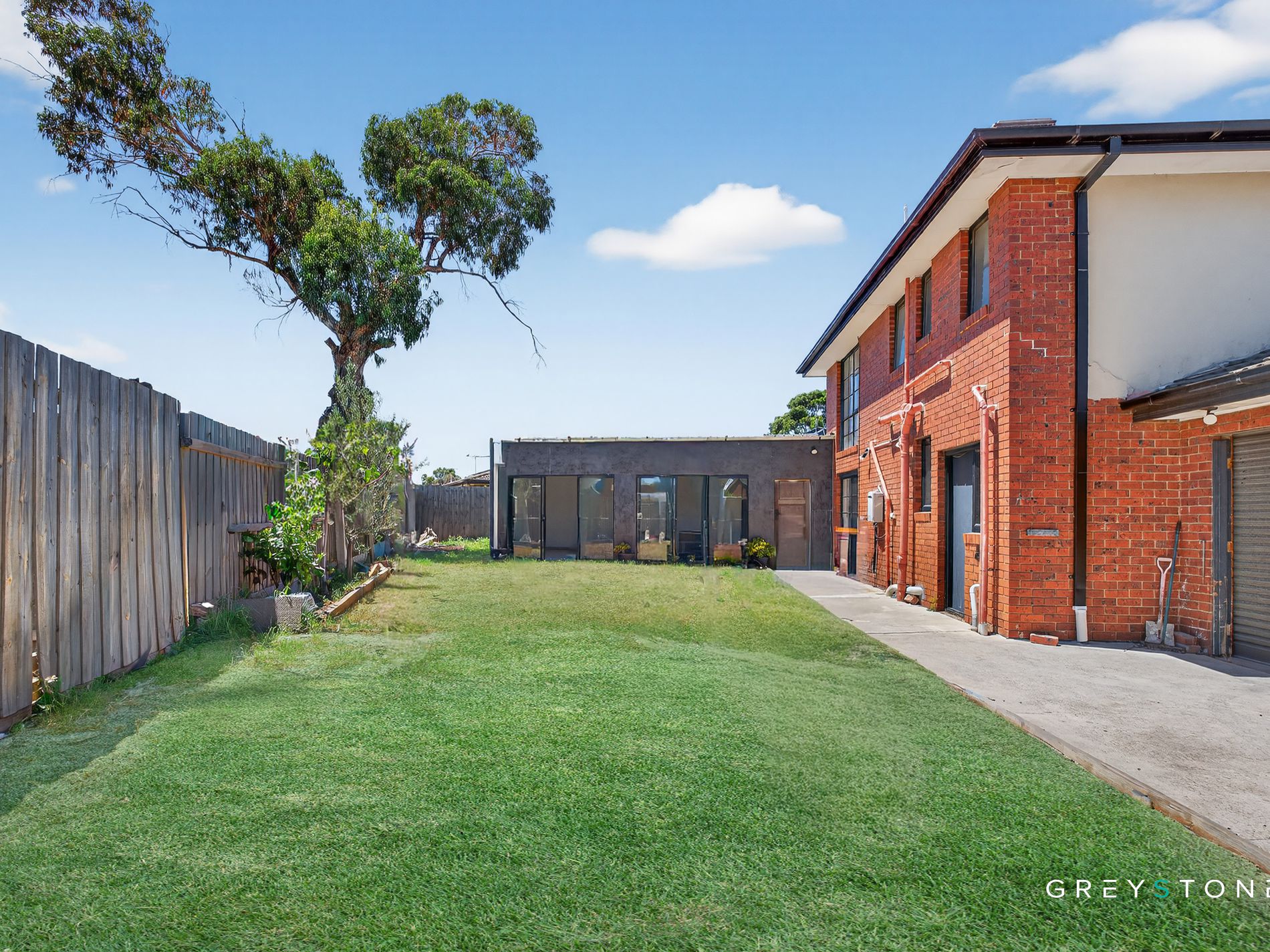 8 St John Place, Melton West