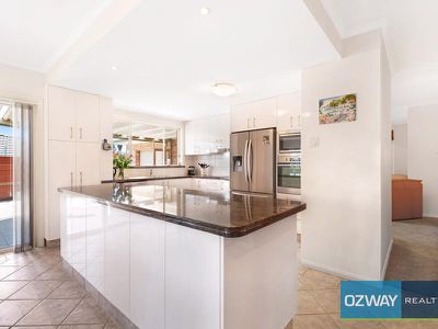 25 Dean Avenue, Kanwal