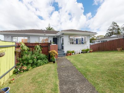 27 Redwood Drive, Massey