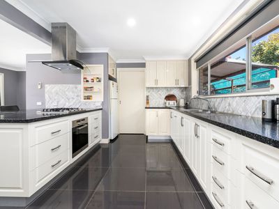 705 CENTAUR ROAD, Hamilton Valley