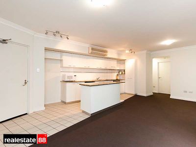 17 / 110 Mounts Bay Road, Perth