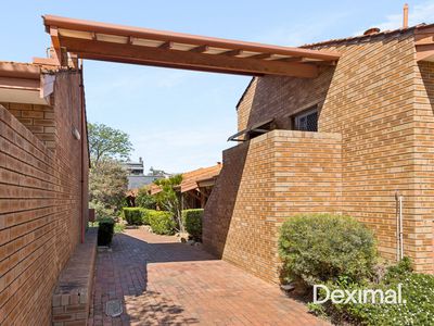 5 / 6 Field Street, Mount Lawley