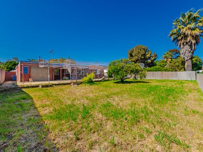 12 Adamson Rd, Parmelia