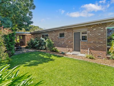 8 Banbury Court, Somerville