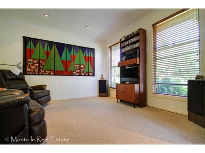 254 Western Avenue, Montville