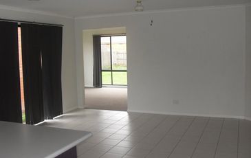 5 Storey Drive, Pakenham