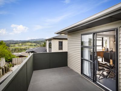 276 Sturges Road, Henderson