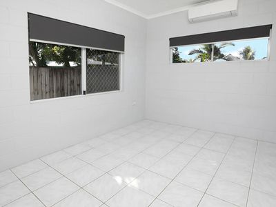 6 Mcrobbs Close, Edmonton