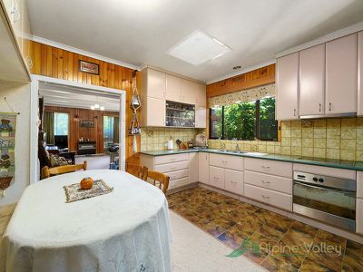 81 Lakeside Avenue, Mount Beauty