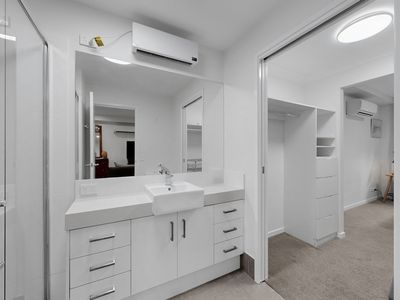 1 / 166 Herston Rd, Herston