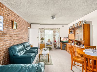 2 / 2 Denison Avenue, Barrack Heights