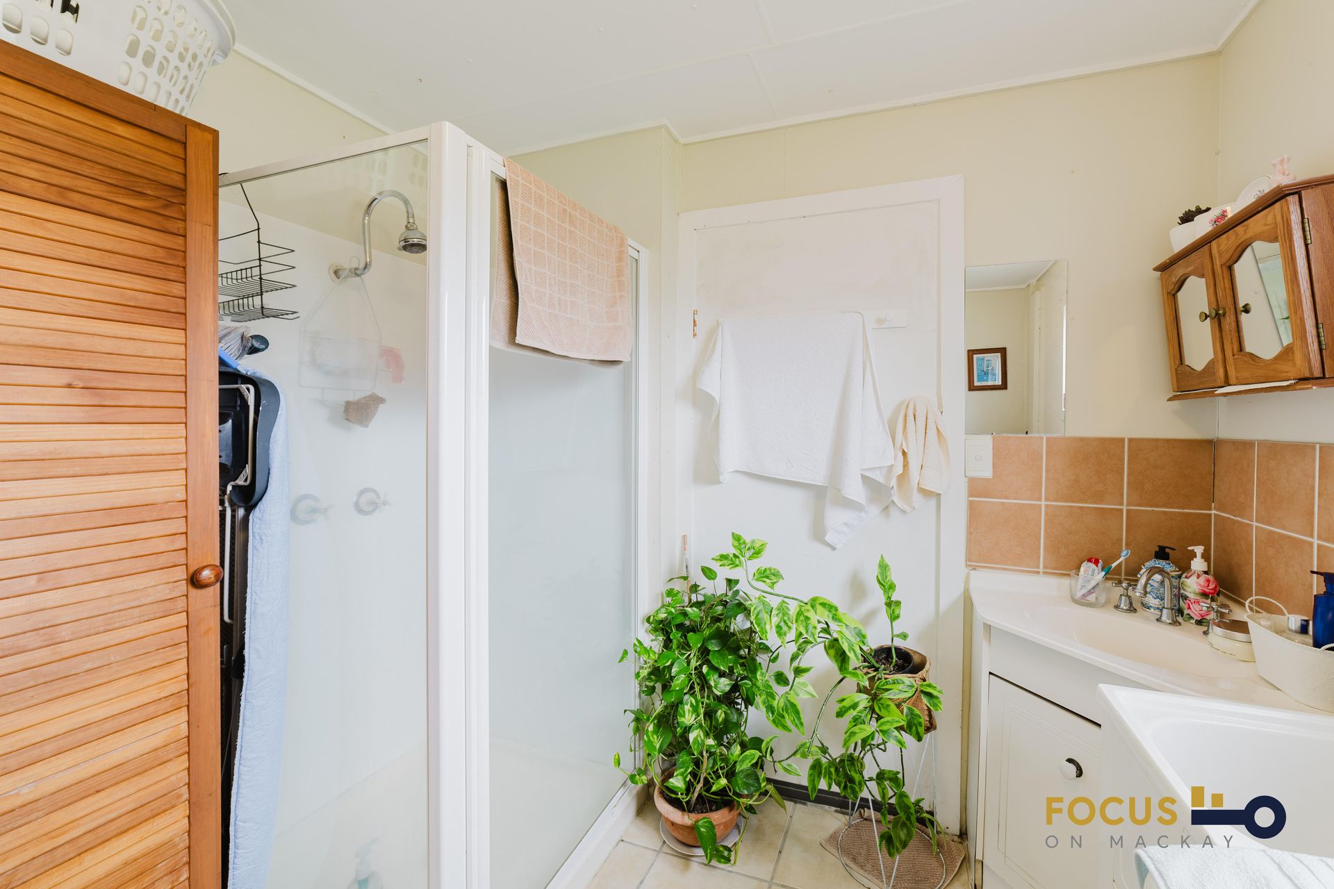 18 Owen Jenkins Drive, Sarina Beach