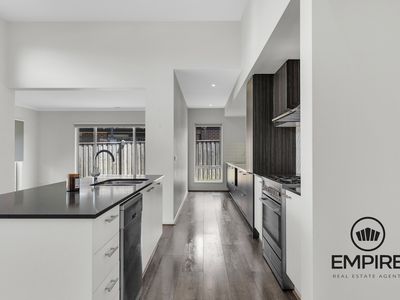 9 Grande Belmond Ave, Clyde