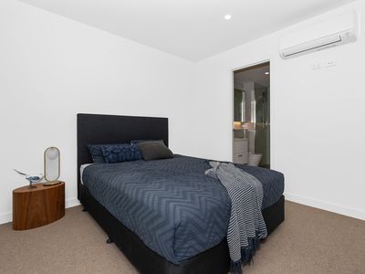 M1403 / 168 Macaulay Road, North Melbourne