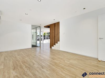1 / 39-41 Dover Drive, Burleigh Heads