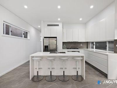 85a The Avenue, Canley Vale