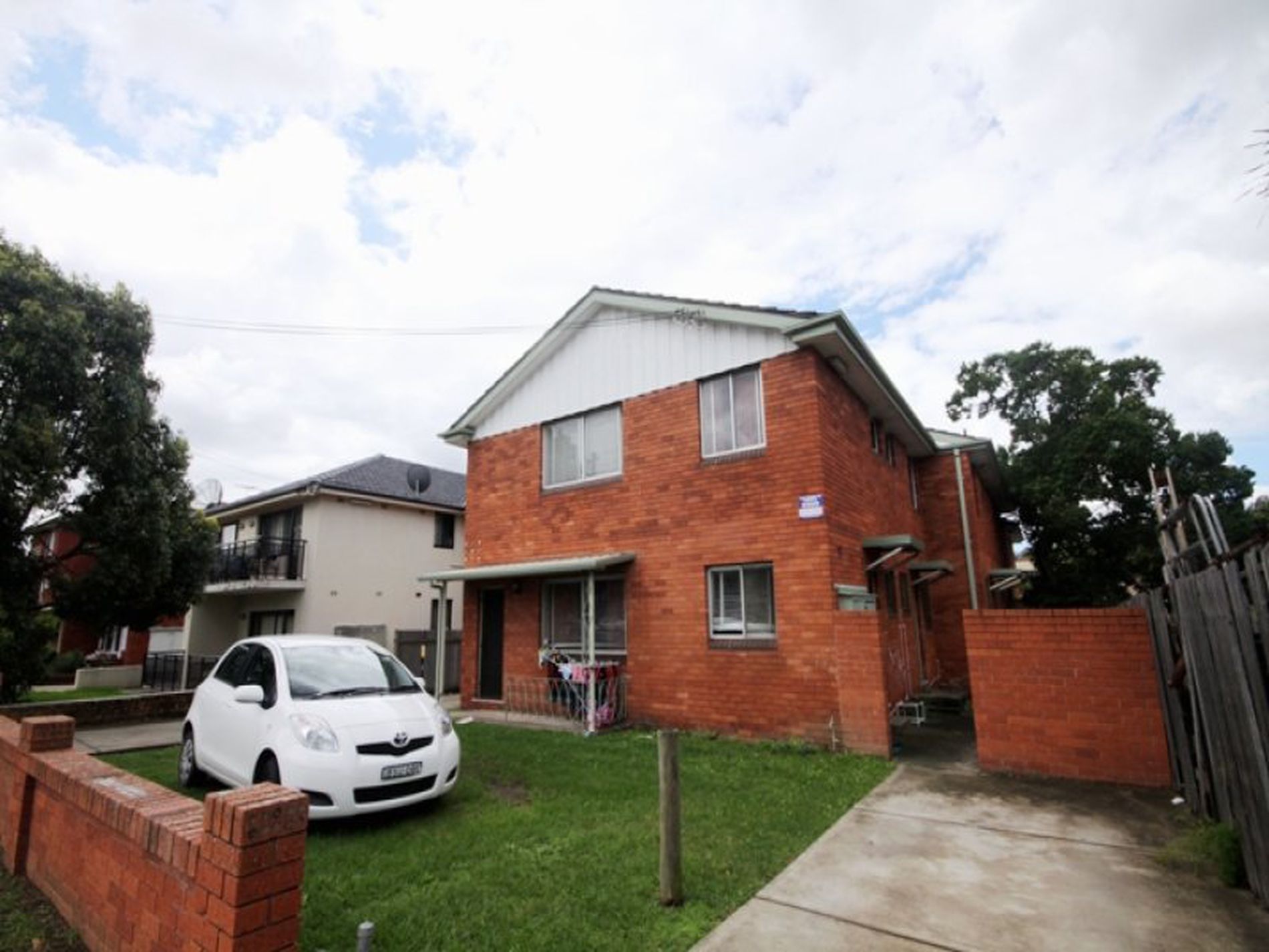 3 / 16 Renown Avenue, Wiley Park