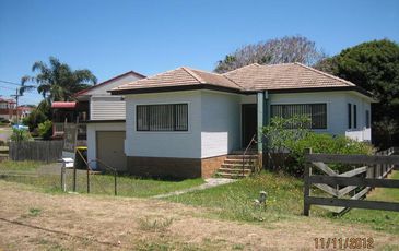30 Woomera  Rd, Little Bay