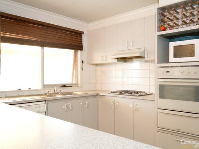 27 Jacksons Road, Narre Warren