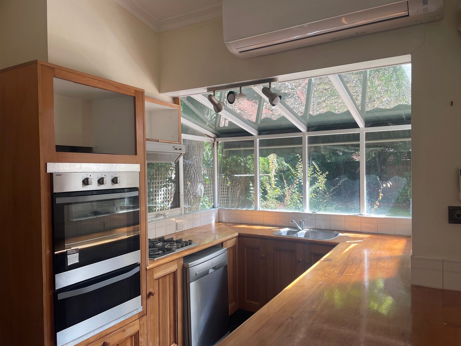 14 Beena Avenue, Carnegie