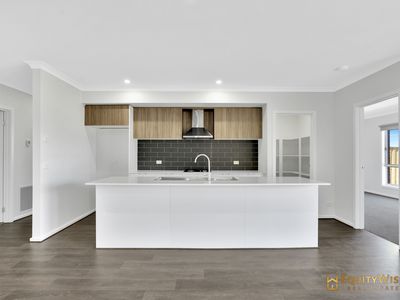 8 Greenmont Road, Wyndham Vale
