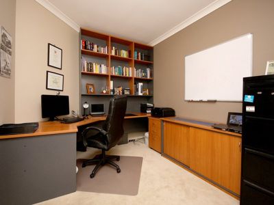 230 Lansdowne Way, Chuwar