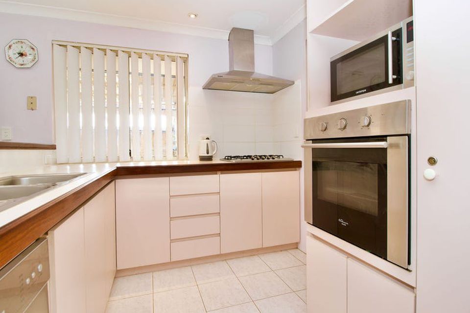 28 Round Hill Drive , Port Kennedy