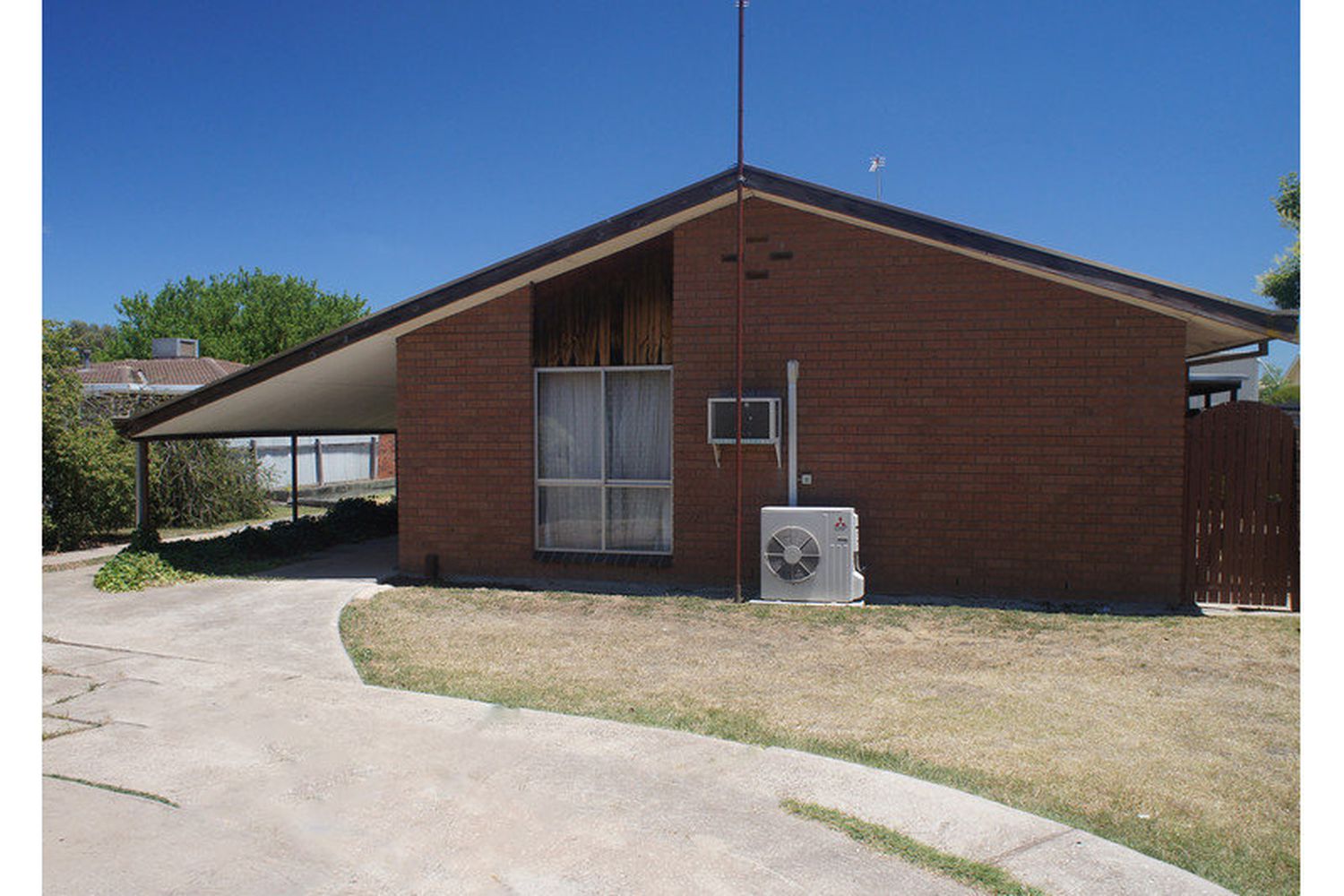 3 / 8 Robinson Street, Horsham