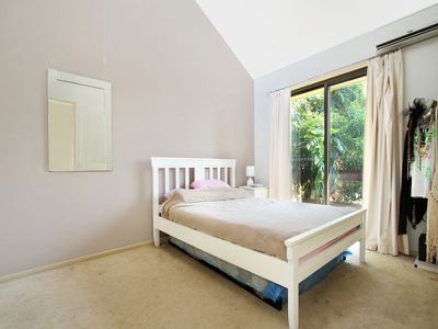 15 Peterborough Avenue, Lake Illawarra