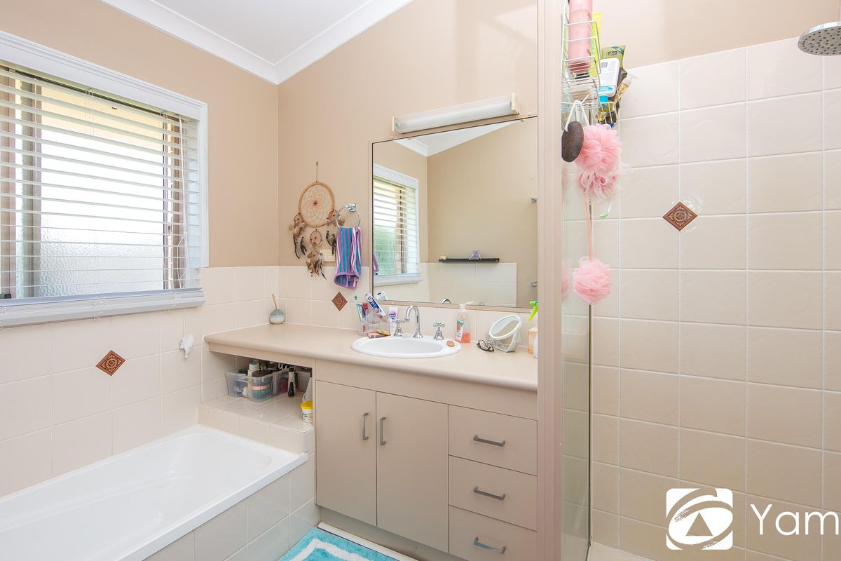 2 / 5 Amber Close, Townsend