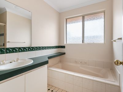 16B Lyall Street, Lamington