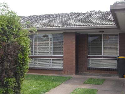 2 / 17 Wedge Street, Werribee