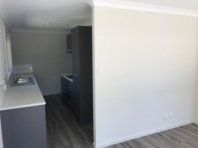 2 / 11 Trinity Point Drive, Morisset Park
