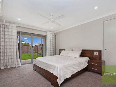 38 Ashmore Crescent, Burdell