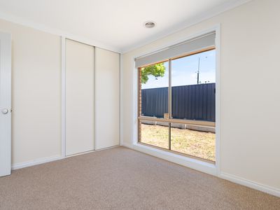 2 PARK LANE, Wodonga