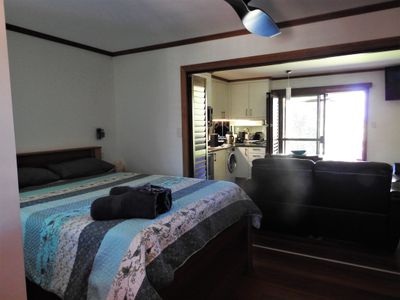 2 / 4 Symons Avenue, Bucasia